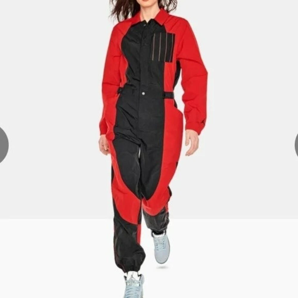 JORDAN ESSENTIALS WOMENS FLIGHT SUIT SIZW MÉDIUM NEW WITH TAGS